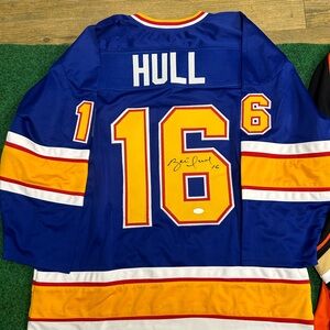 Brett Hull Signed Jersey
